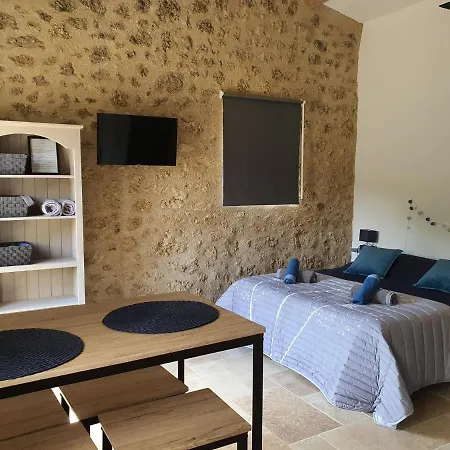 Bastide Bellugue Reseau Bienvenue A La Ferme A 3 Minutes De Lourmarin Bed & Breakfast